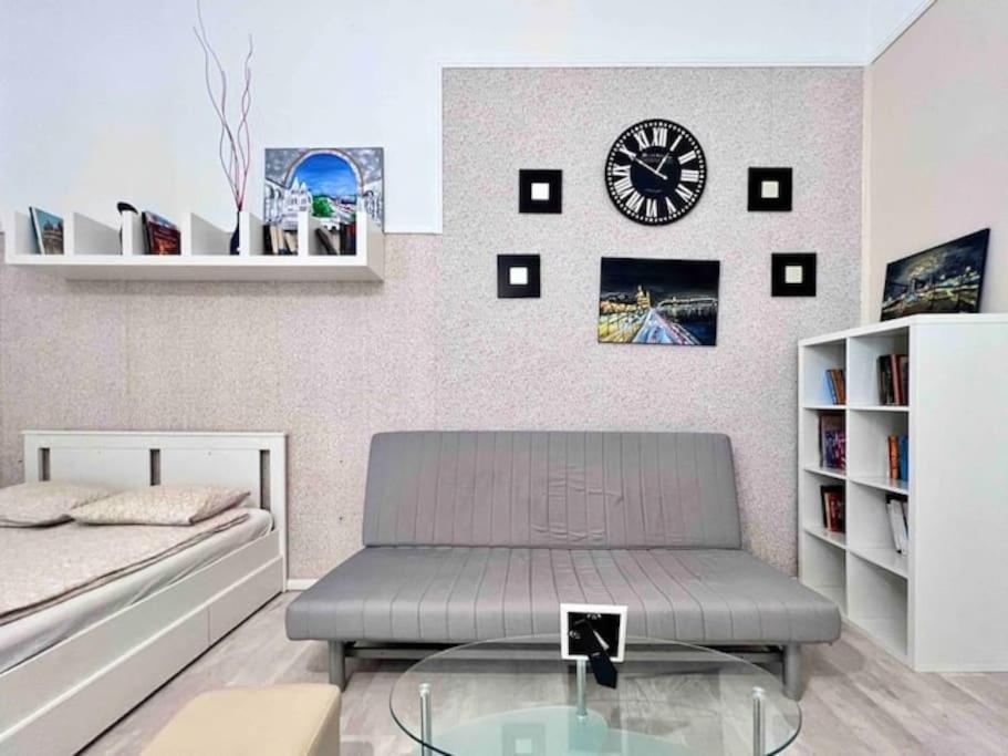 Urban Escape-cozy In Center Apartment Budapest